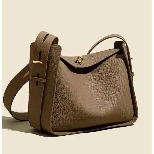 Tas Selempang Kulit Asli JW un - Women Bags Jw Pei ulasan dan harga